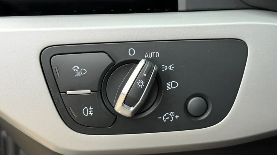 AUDI A4 A4 35 TFSI mHEV S Line S tronic