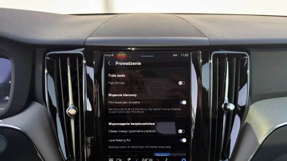 VOLVO XC60 XC60 B5 B AWD Plus Black Edition aut