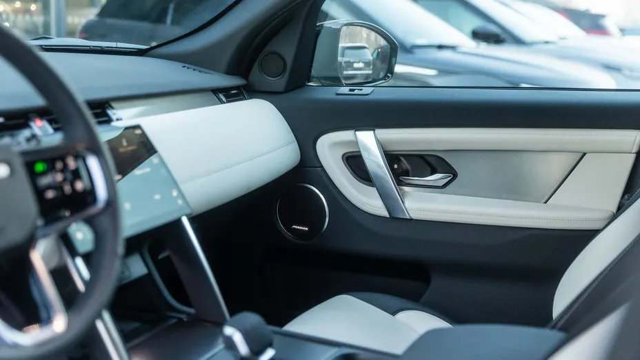 LAND ROVER Discovery Sport -