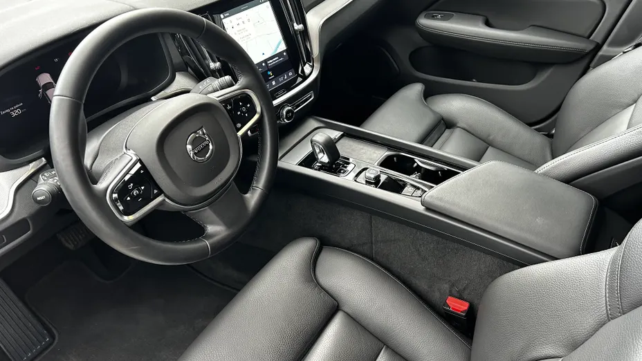 VOLVO V60 V60 B4 B Plus Dark aut