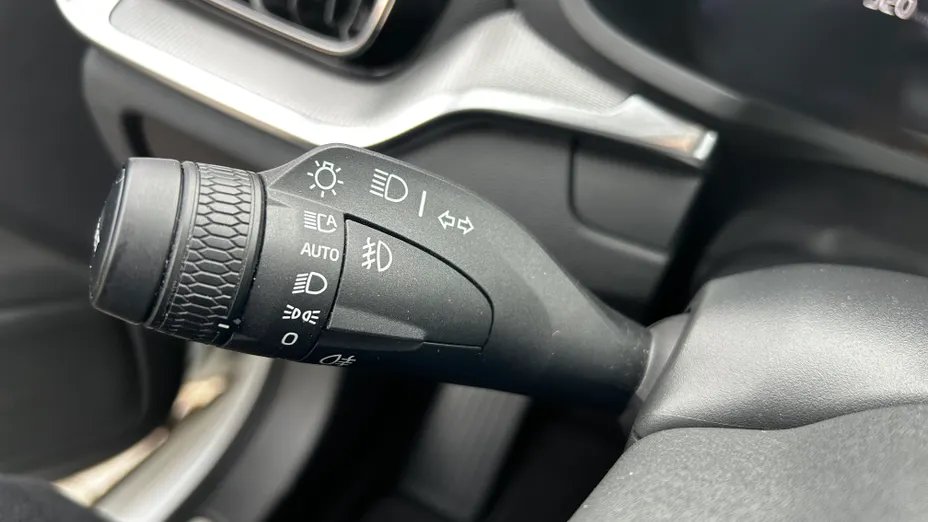 VOLVO V60 V60 B4 B Plus Dark aut