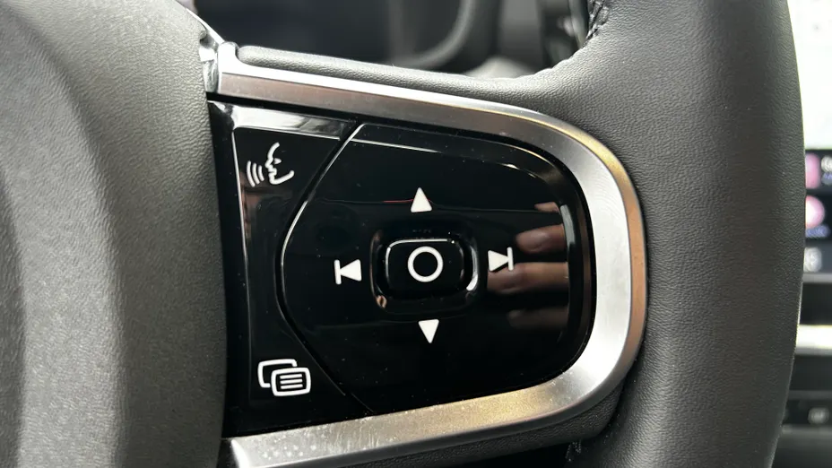VOLVO V60 V60 B4 B Plus Dark aut