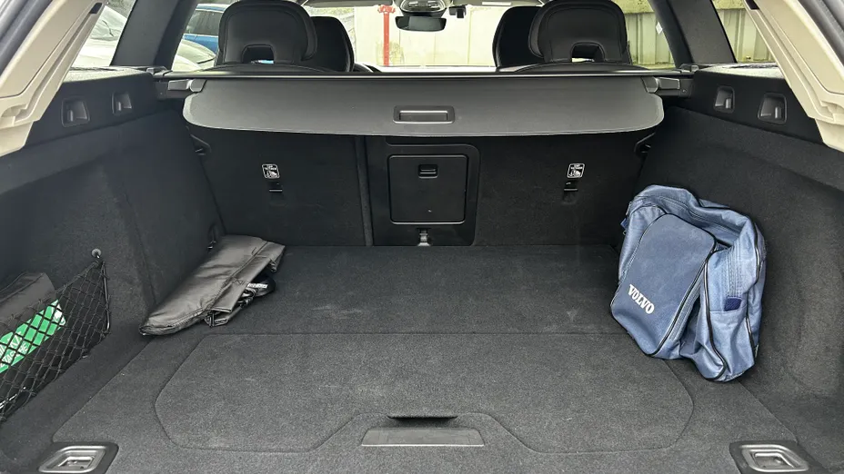 VOLVO V60 V60 B4 B Plus Dark aut