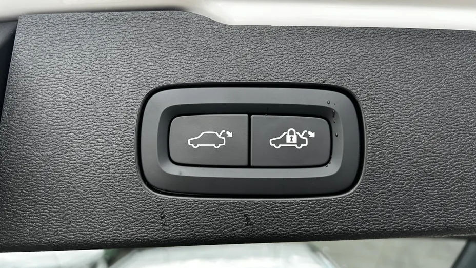 VOLVO V60 V60 B4 B Plus Dark aut