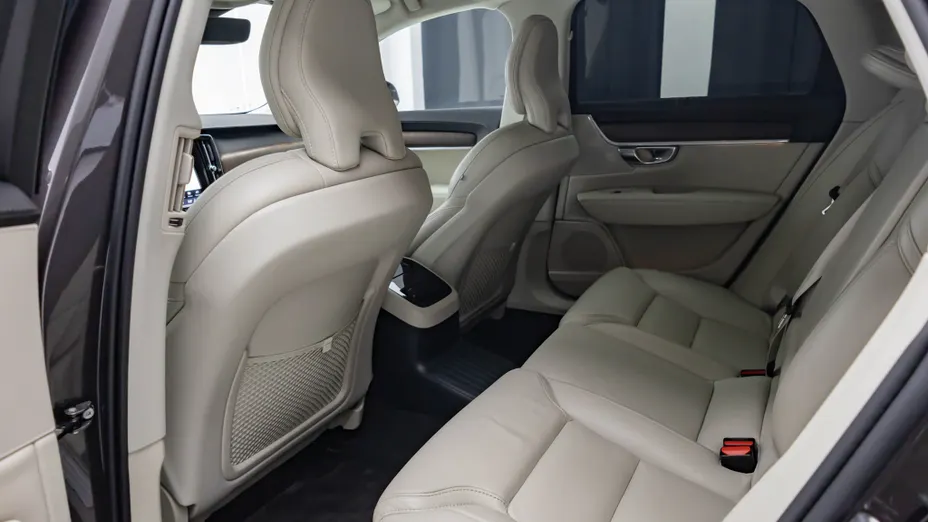 VOLVO S90 S90 T8 AWD Plug-In Hybrid Plus Bright aut