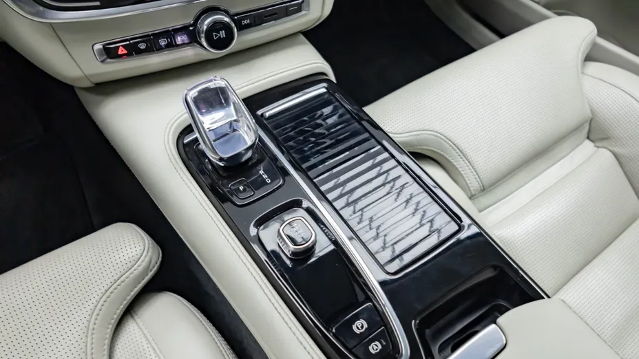 VOLVO S90 S90 T8 AWD Plug-In Hybrid Plus Bright aut