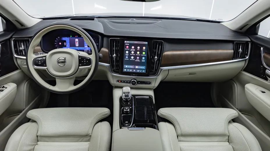 VOLVO S90 S90 T8 AWD Plug-In Hybrid Plus Bright aut