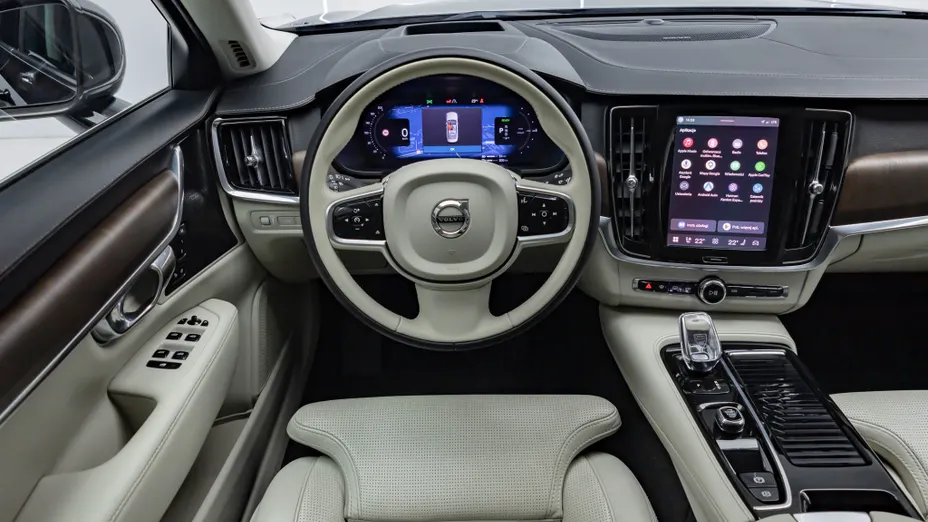 VOLVO S90 S90 T8 AWD Plug-In Hybrid Plus Bright aut