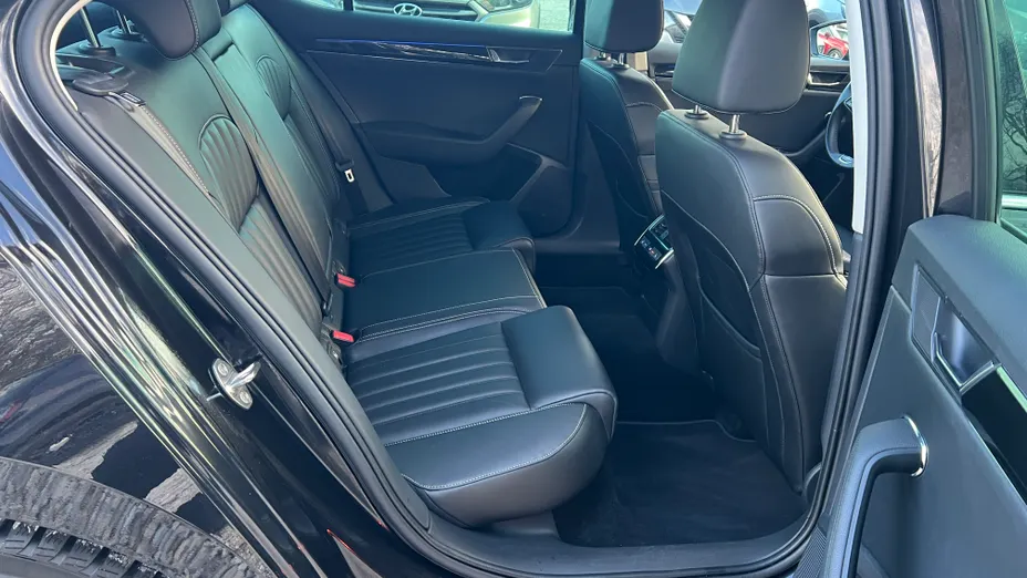 SKODA Superb Superb 2.0 TSI L&K  DSG