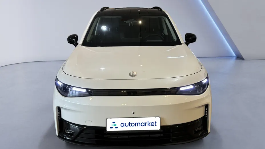LEAPMOTOR C10 C10 REEV Design Nowy