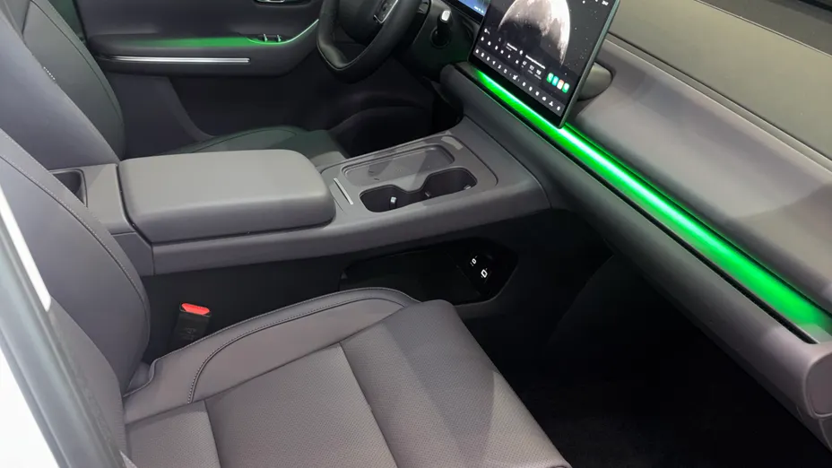 LEAPMOTOR C10 C10 REEV Design Nowy