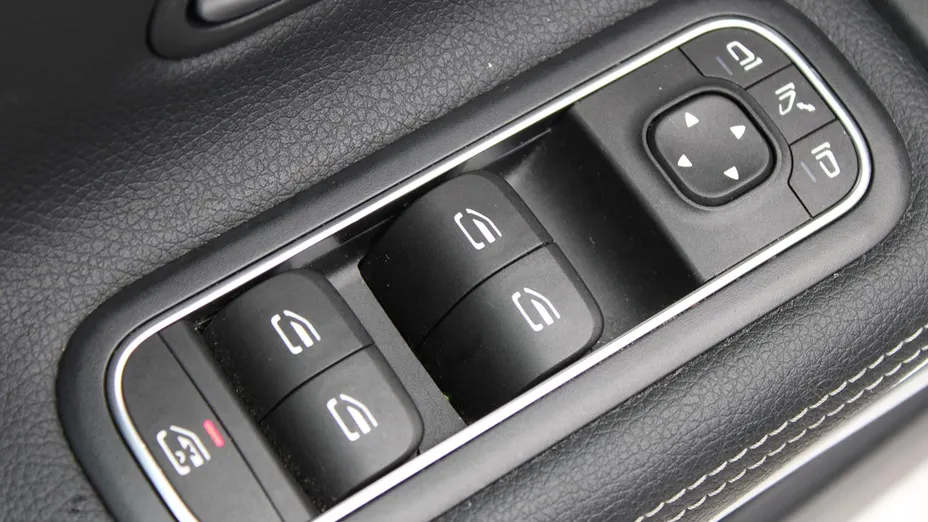 MERCEDES-BENZ CLA CLA 200 d 8G-DCT