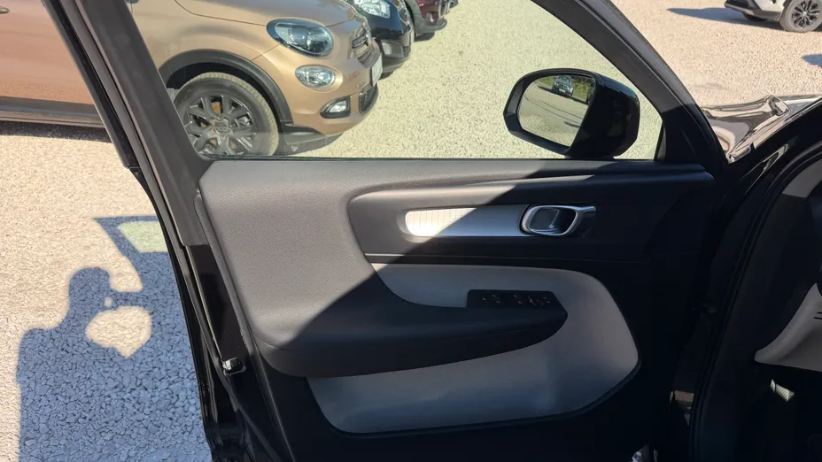 VOLVO XC40 XC40 D3 Momentum aut