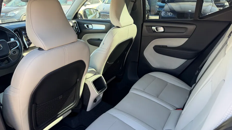 VOLVO XC40 XC40 D3 Momentum aut