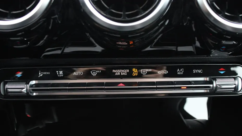 MERCEDES-BENZ CLA CLA 200 d 8G-DCT