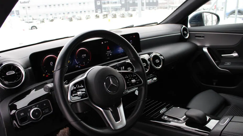 MERCEDES-BENZ CLA CLA 200 d 8G-DCT