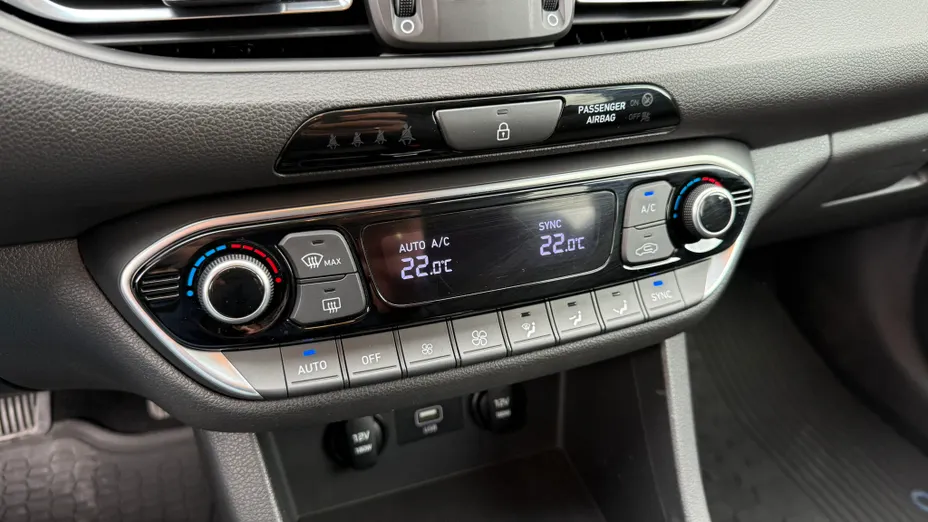 HYUNDAI i30 i30 1.5 T-GDI 48V Comfort DCT