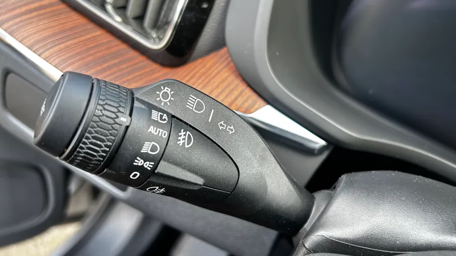 VOLVO XC60 XC60 T6 Plug-In Hybrid AWD Ultra Bright aut