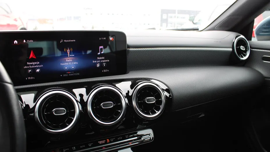 MERCEDES-BENZ CLA CLA 200 d 8G-DCT