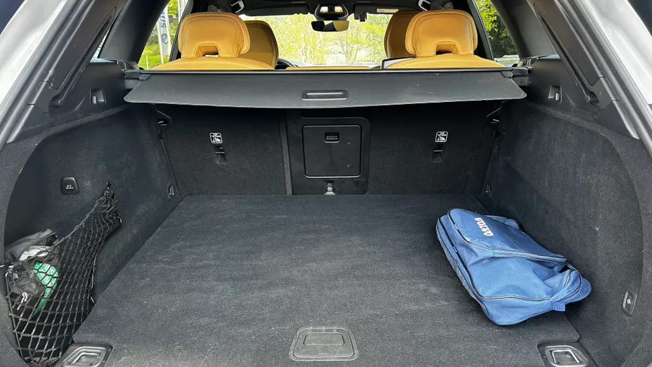 VOLVO XC60 XC60 T6 Plug-In Hybrid AWD Ultra Bright aut
