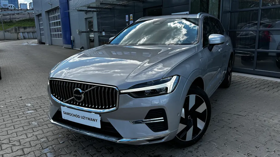 VOLVO XC60 XC60 T6 Plug-In Hybrid AWD Ultra Bright aut