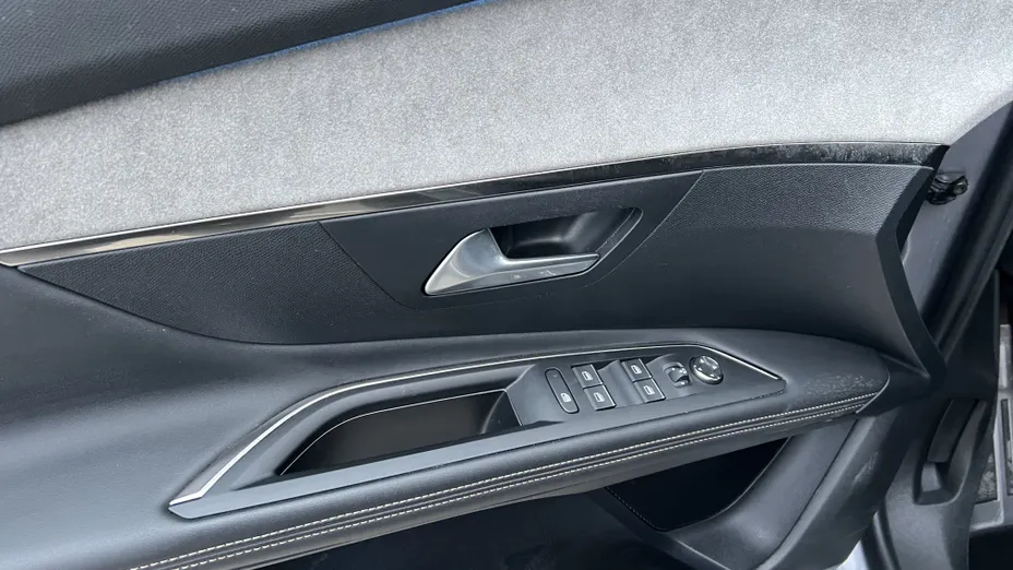 PEUGEOT 3008 3008 1.2 PureTech GT S&S