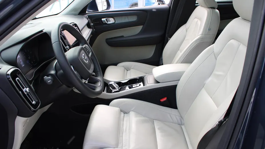 VOLVO XC40 XC40 B4 B Inscription aut