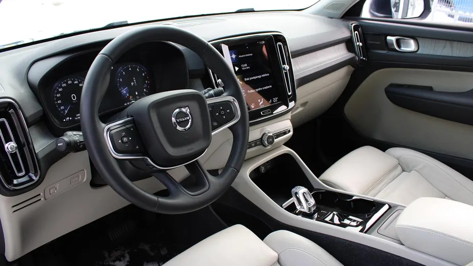 VOLVO XC40 XC40 B4 B Inscription aut