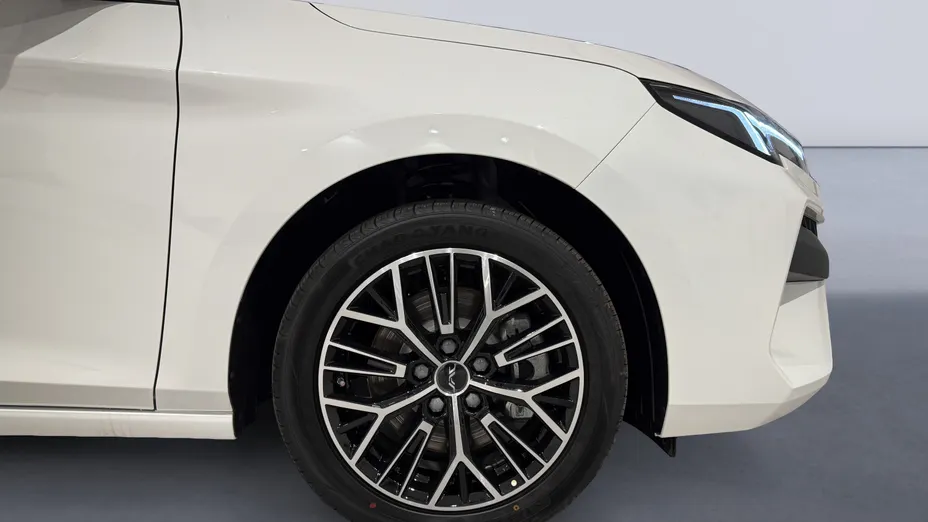 JAC J7 J7 Plus CVT Nowy