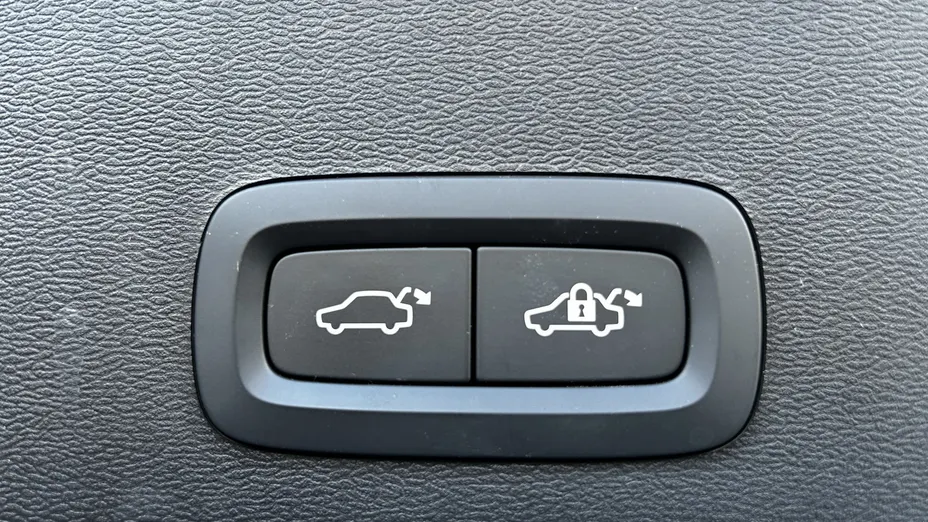VOLVO XC40 XC40 B3 Plus Dark aut