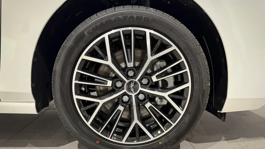 JAC J7 J7 Plus CVT Nowy