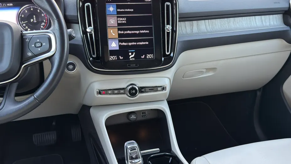 VOLVO XC40 XC40 T4 Inscription aut