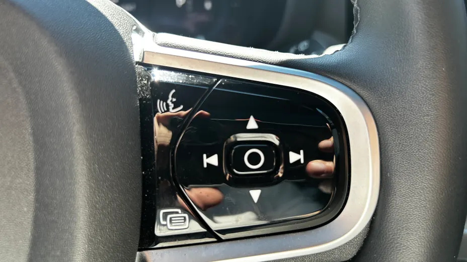 VOLVO XC60 XC60 B5 B AWD Plus Black Edition aut