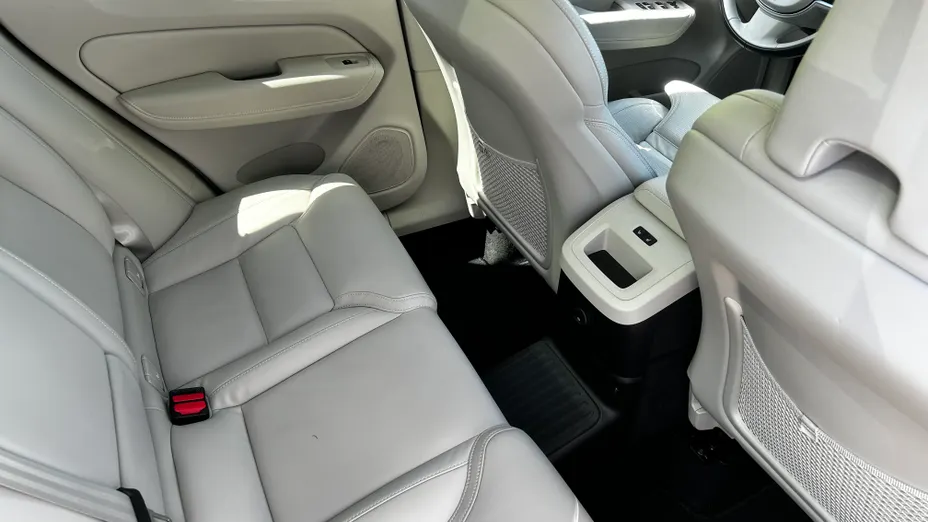 VOLVO XC60 XC60 T6 Plug-In Hybrid AWD Ultra Bright aut