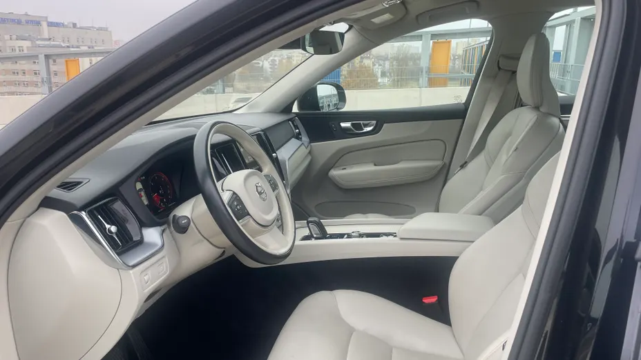 VOLVO XC60 XC60 B5 D AWD Momentum Pro aut