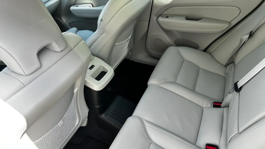 VOLVO XC60 XC60 T6 Plug-In Hybrid AWD Ultra Bright aut
