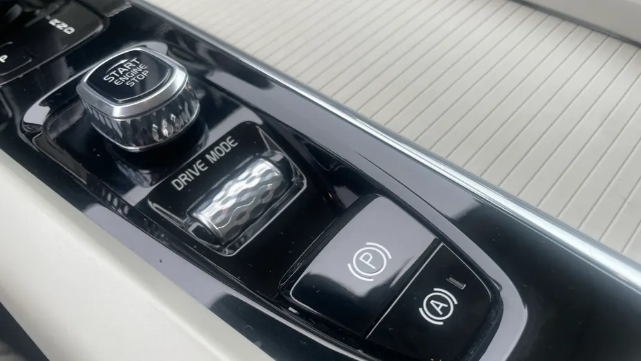 VOLVO XC60 XC60 B5 D AWD Momentum Pro aut