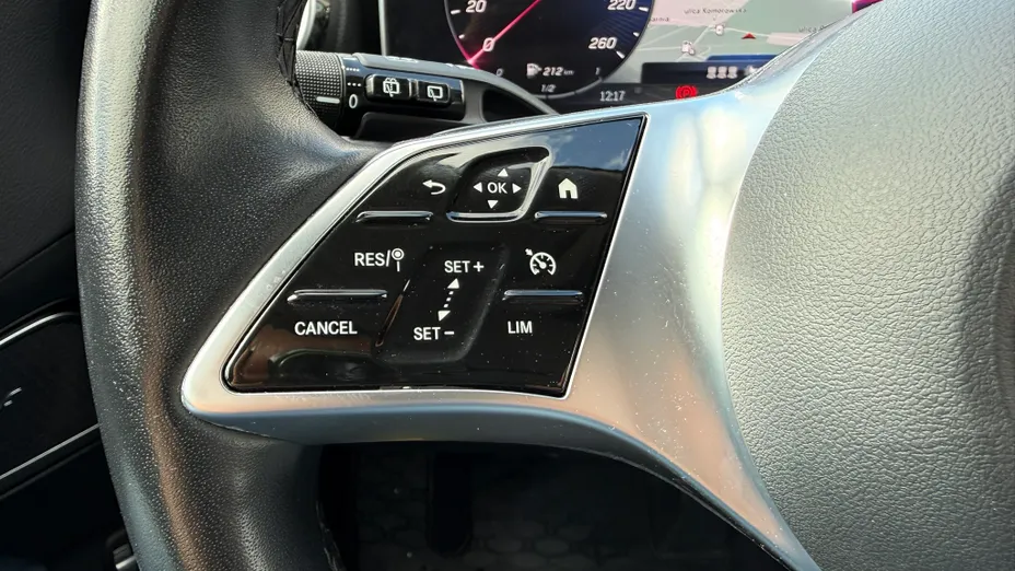 MERCEDES-BENZ C Klasa C 220 d mHEV Avantgarde