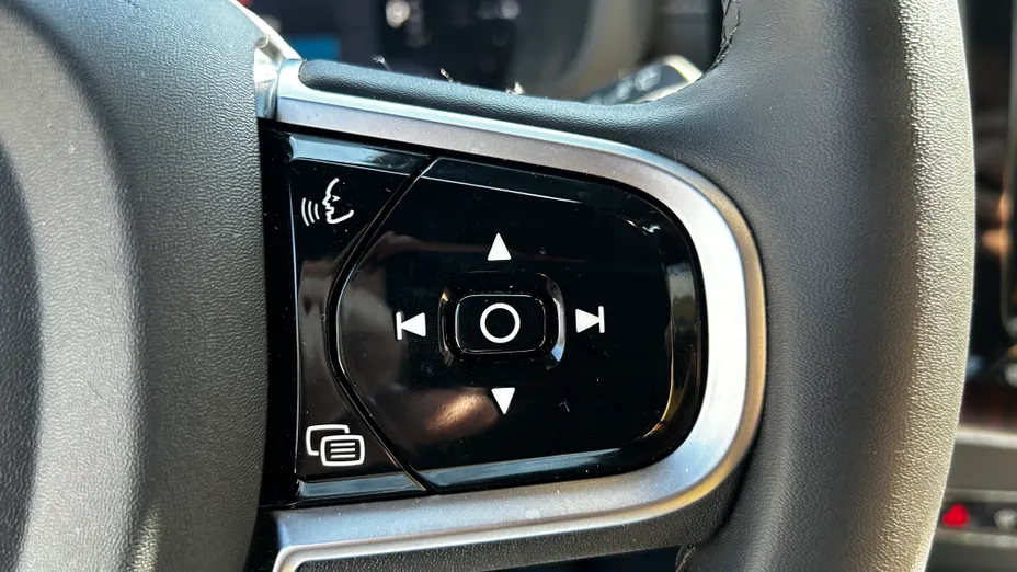 VOLVO XC60 XC60 T8 Plug-In Hybrid AWD Ultra Bright aut