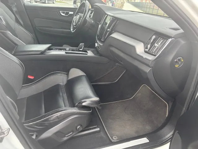 VOLVO XC60 XC60 2.0T R-Design