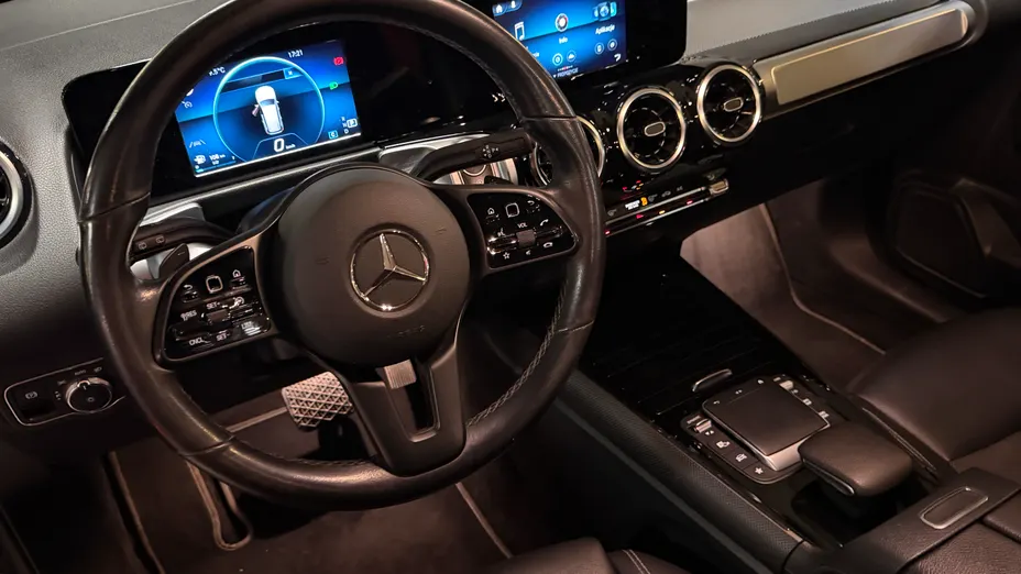 MERCEDES-BENZ GLB GLB 200 7G-DCT