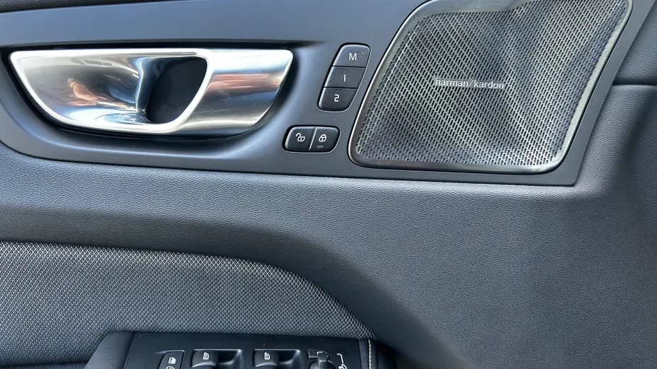 VOLVO XC60 XC60 B5 B AWD Ultra Dark aut