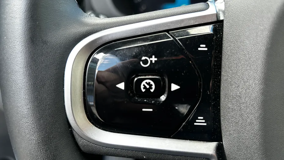 VOLVO XC60 XC60 B5 B AWD Ultra Dark aut