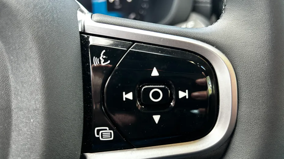 VOLVO XC60 XC60 B5 B AWD Ultra Dark aut