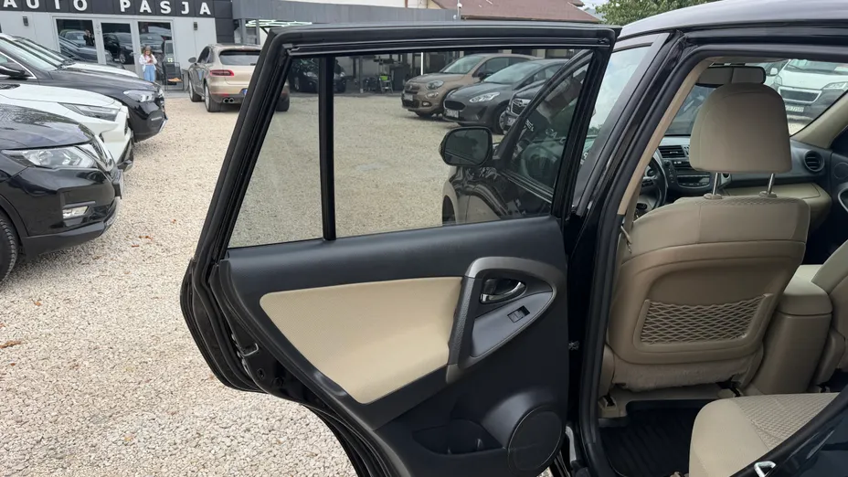 TOYOTA RAV4 RAV4 2.0 VVT-i Luna