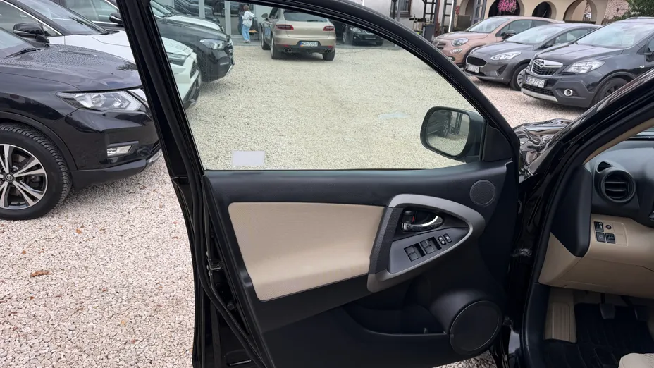 TOYOTA RAV4 RAV4 2.0 VVT-i Luna