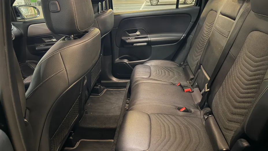 MERCEDES-BENZ GLB GLB 200 7G-DCT