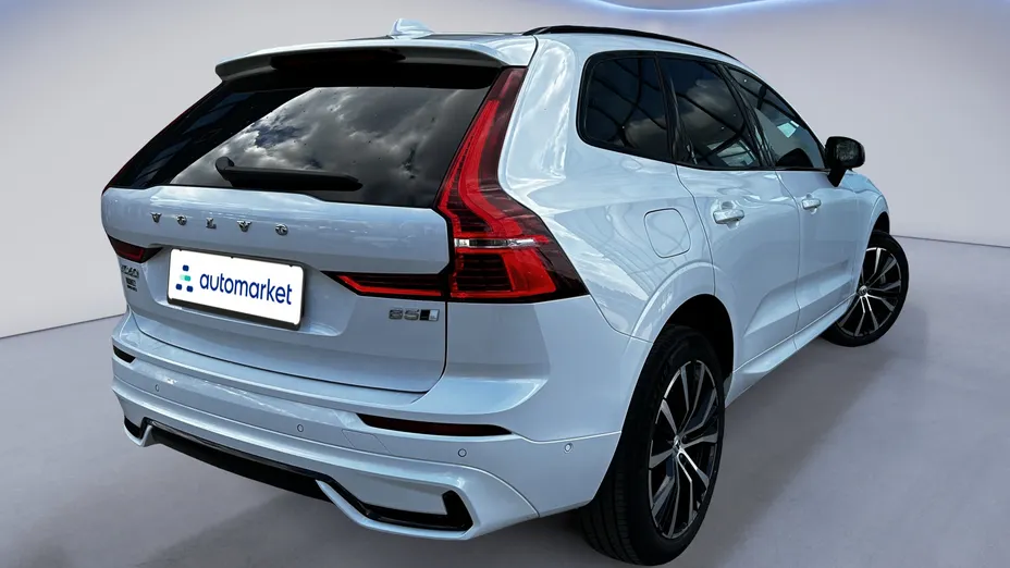 VOLVO XC60 XC60 B5 B AWD Ultra Dark aut