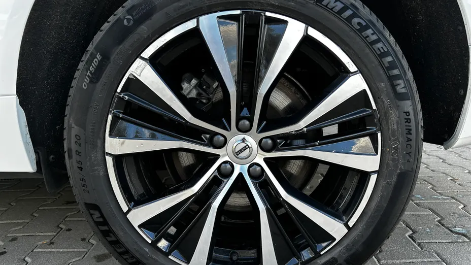 VOLVO XC60 XC60 B5 B AWD Ultra Dark aut