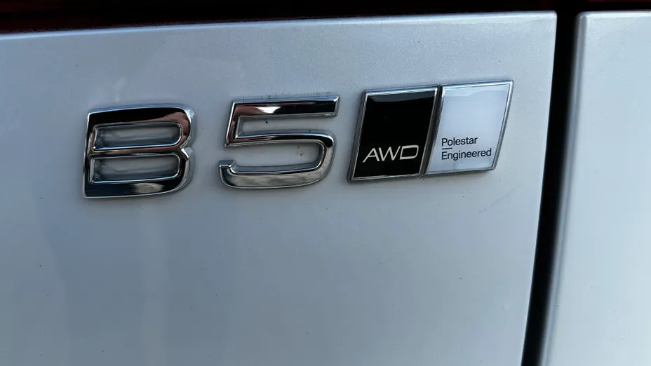 VOLVO XC60 XC60 B5 B AWD Ultra Dark aut